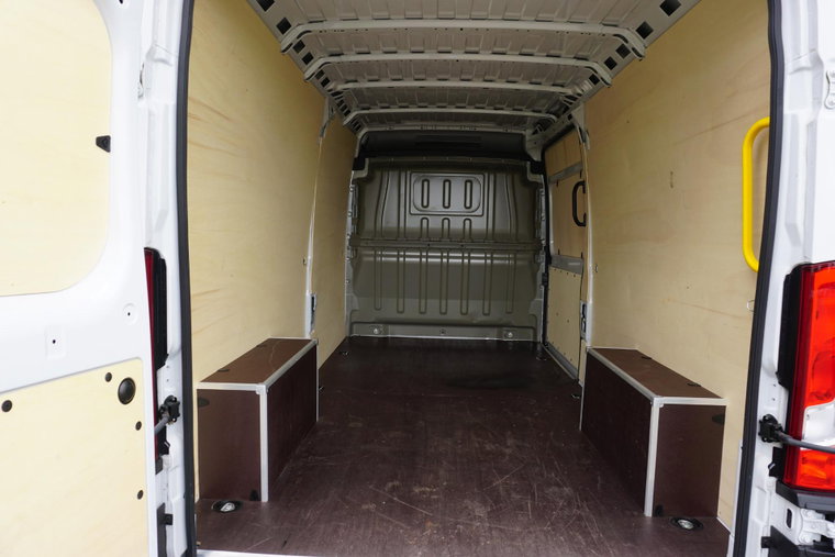 Vehicle Image 20