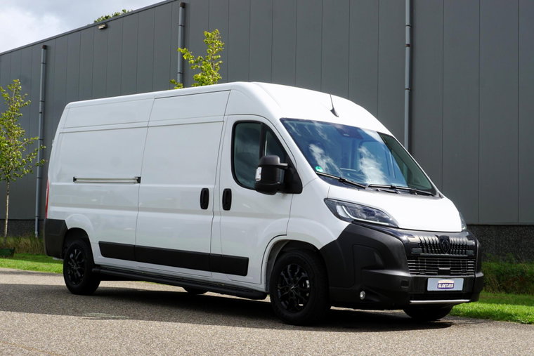 Vehicle Image 28