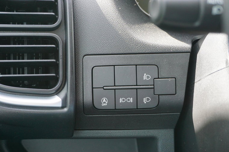 Vehicle Image 32