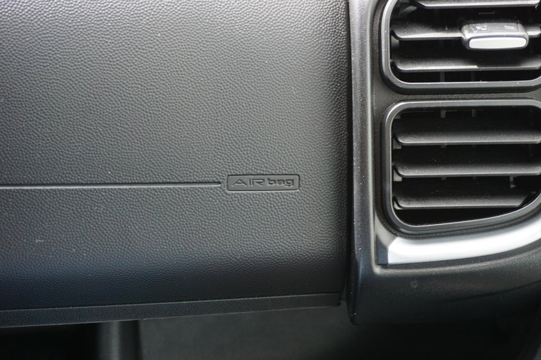 Vehicle Image 37