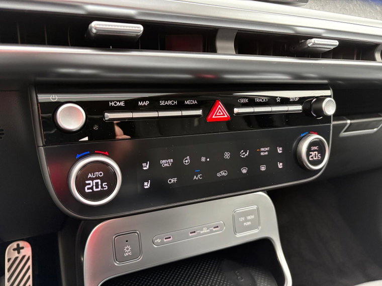 Vehicle Image 38