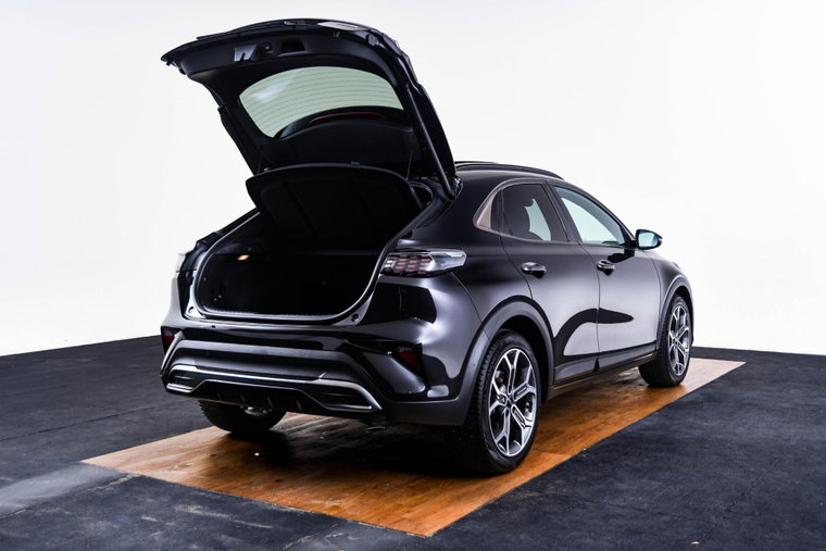 Vehicle Image 11