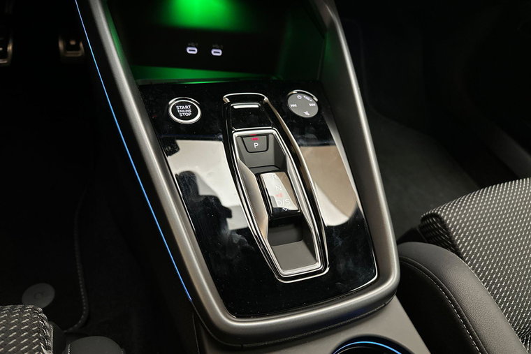 Vehicle Image 36