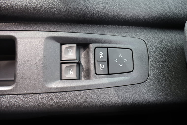 Vehicle Image 26