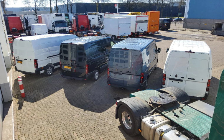 Vehicle Image 10