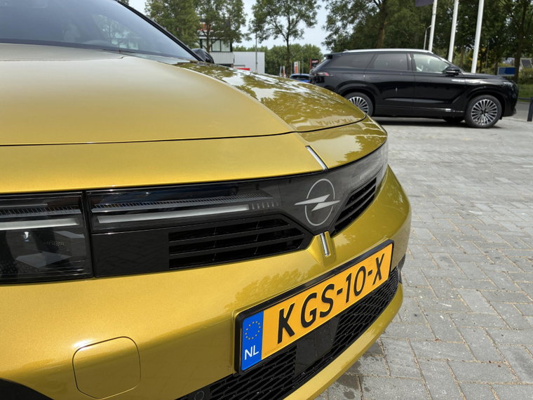 Vehicle Image 23