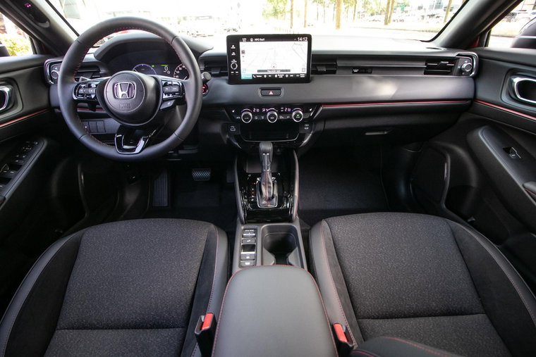 Vehicle Image 16
