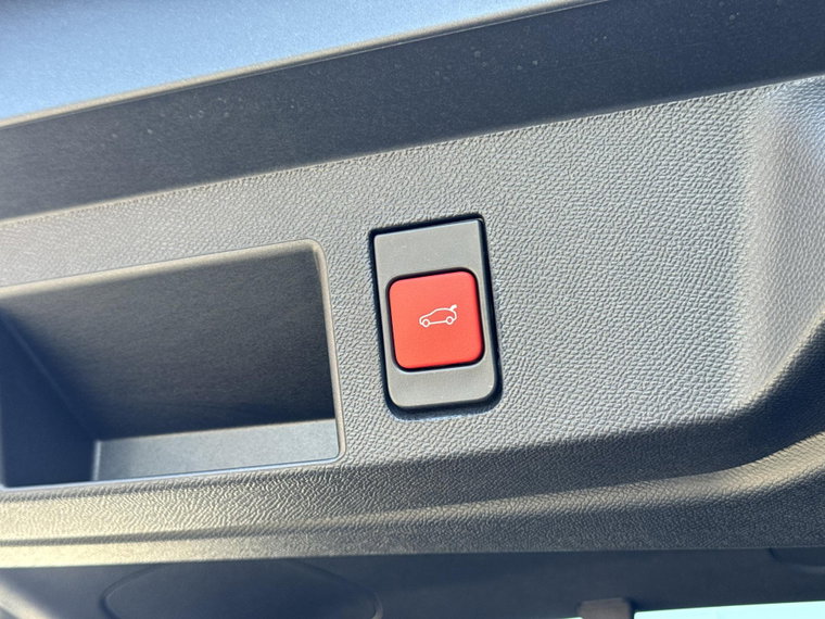 Vehicle Image 29