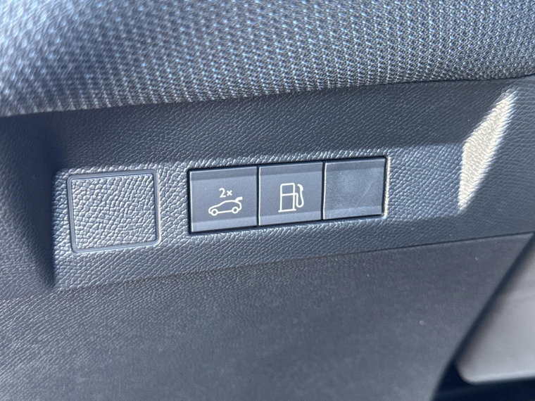 Vehicle Image 59