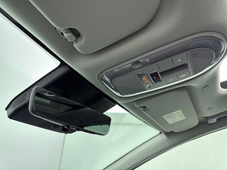 Vehicle Image 26