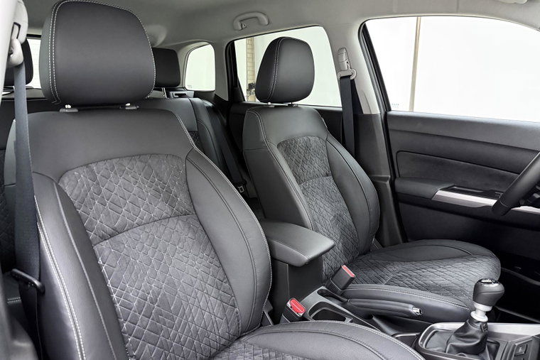 Vehicle Image 14