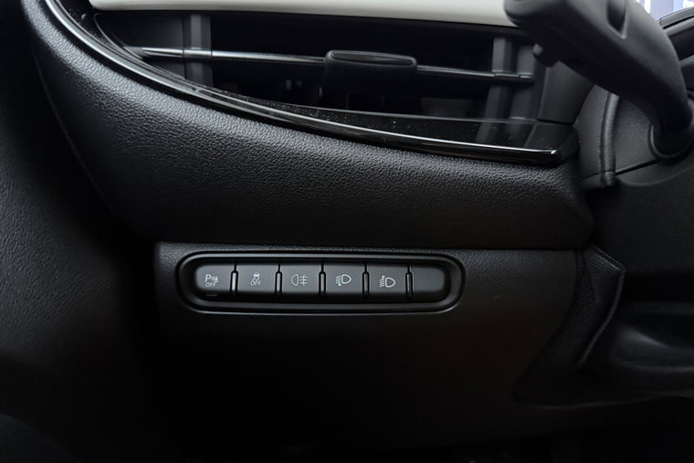 Vehicle Image 19