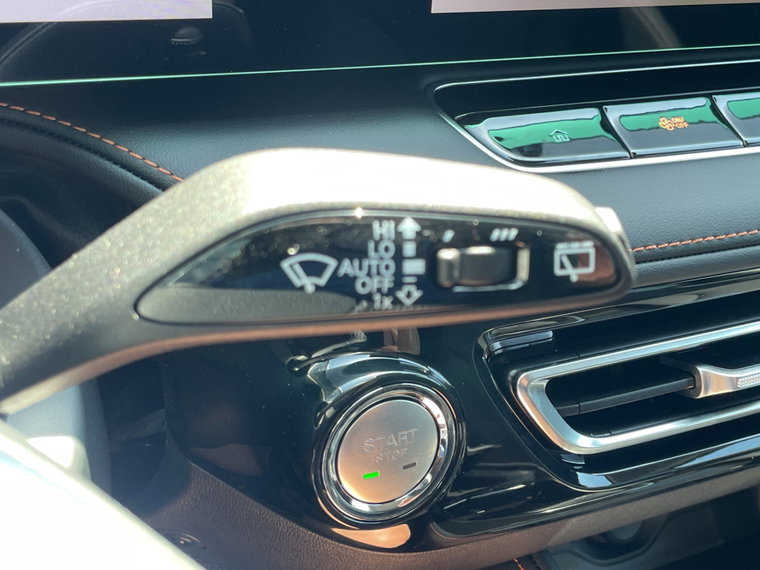 Vehicle Image 28