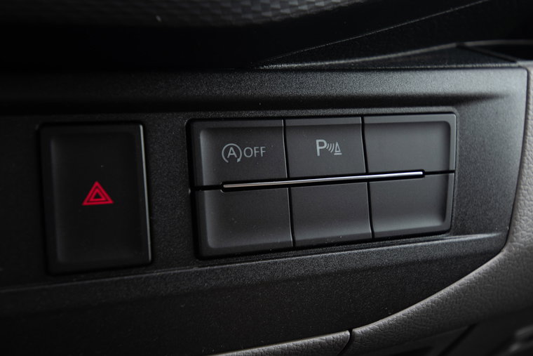 Vehicle Image 25