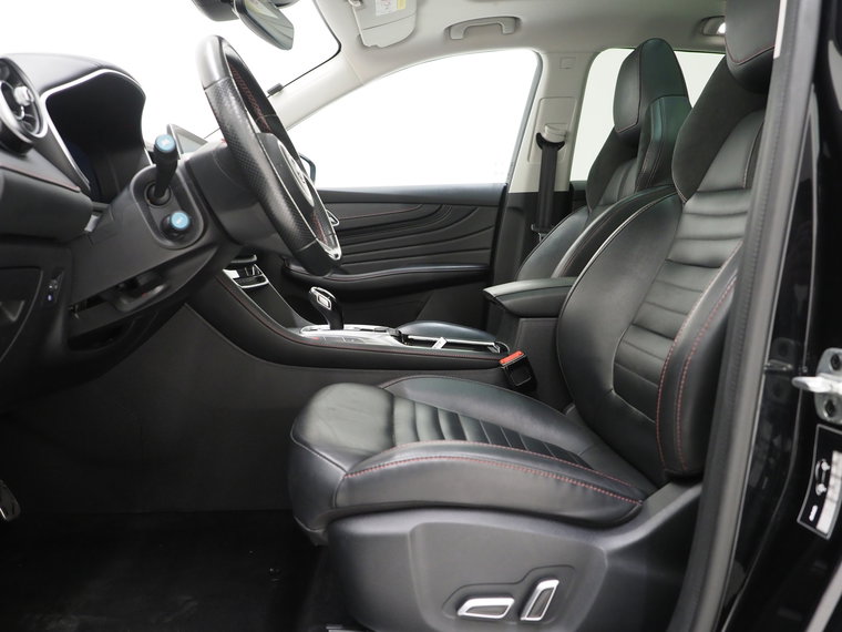 Vehicle Image 16