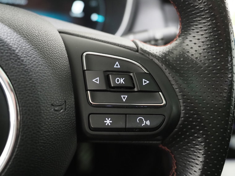 Vehicle Image 24