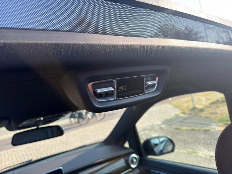 Vehicle Image 27