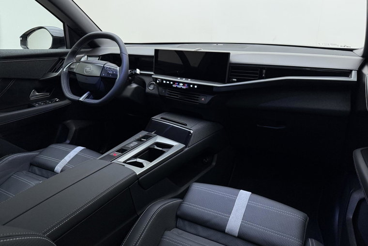 Vehicle Image 17