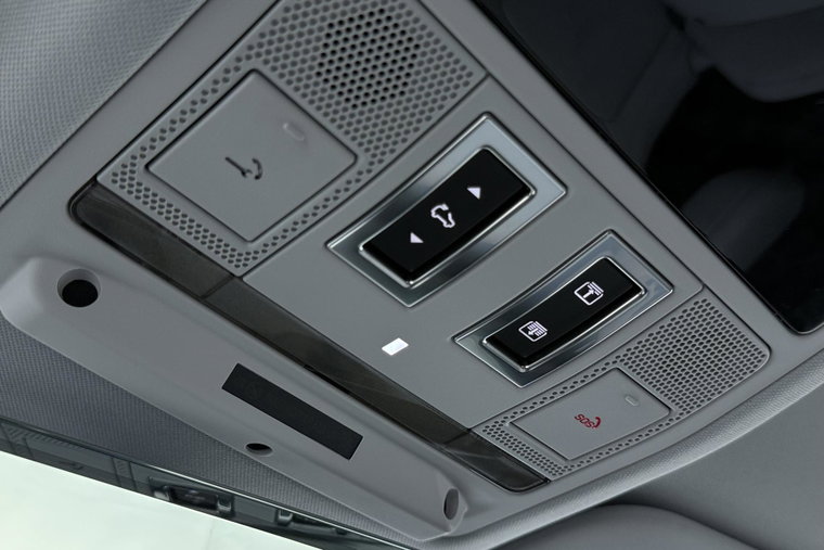 Vehicle Image 35