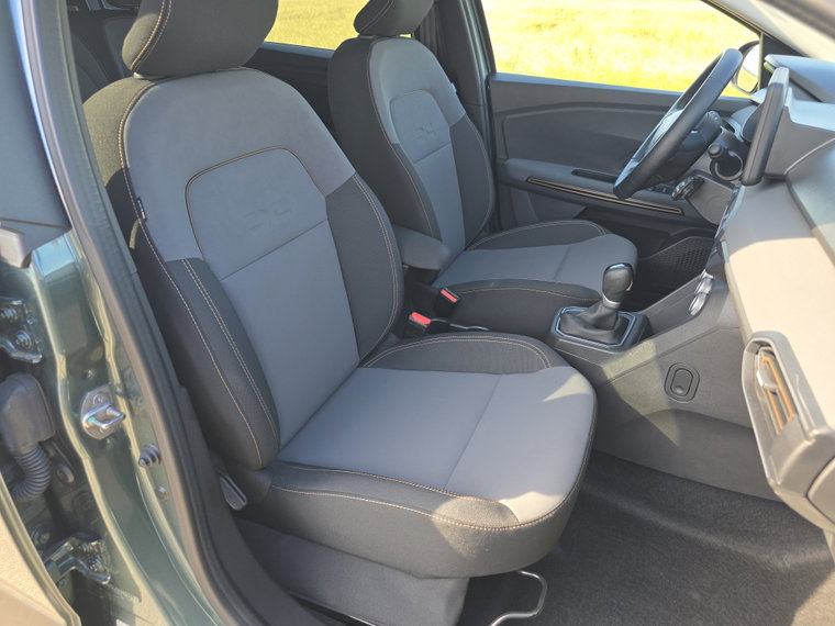 Vehicle Image 17