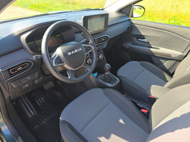 Vehicle Image 26