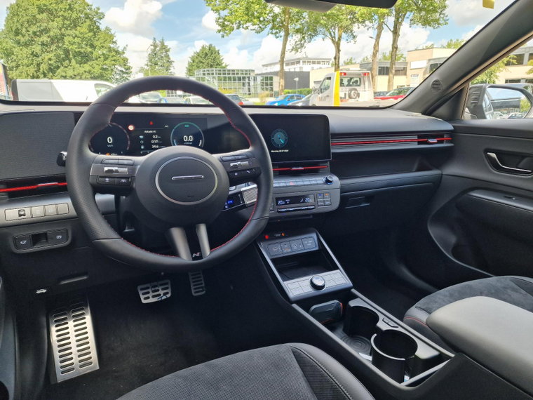 Vehicle Image 17