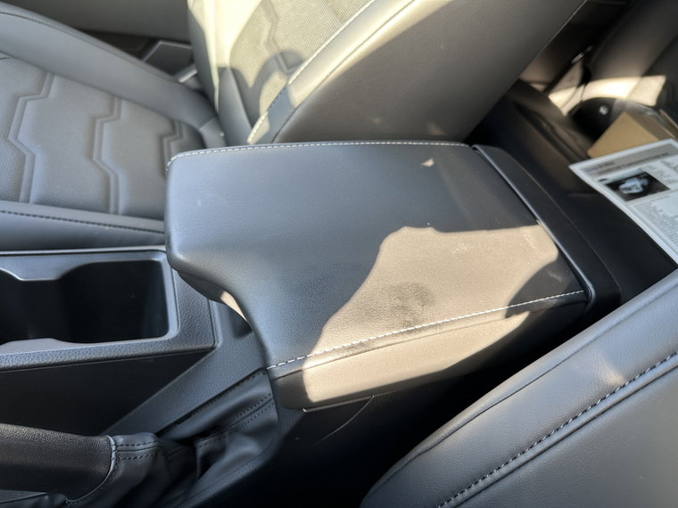 Vehicle Image 32