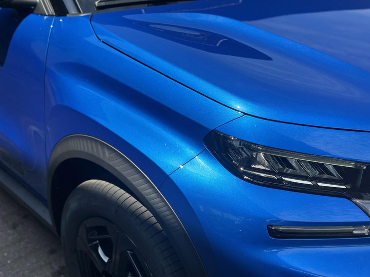 Vehicle Image 35