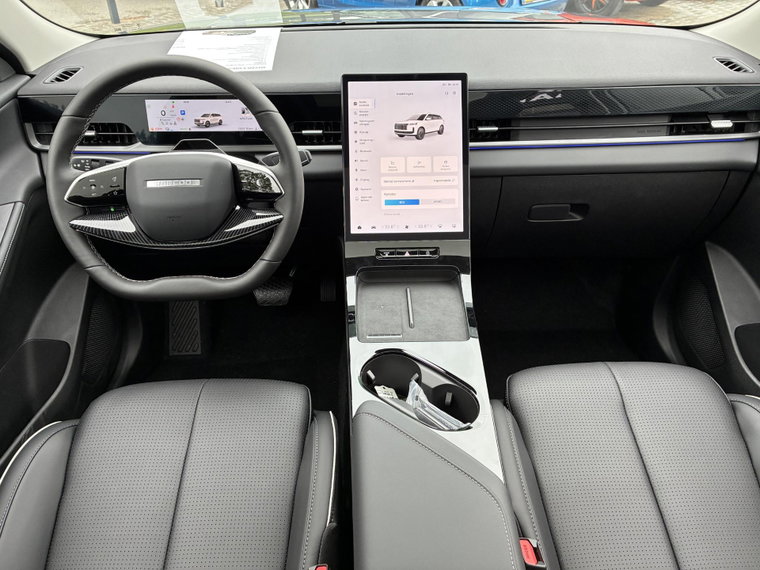 Vehicle Image 15