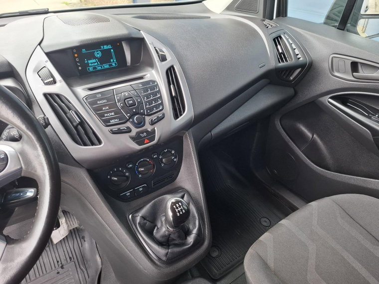Vehicle Image 25