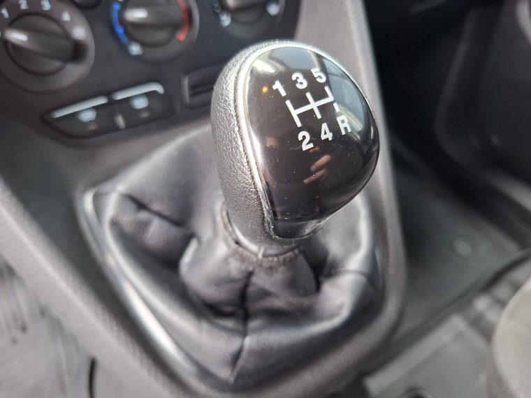 Vehicle Image 27