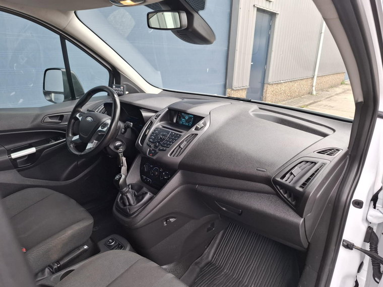 Vehicle Image 33