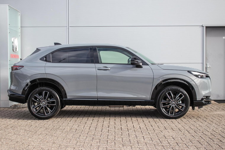 Vehicle Image 13