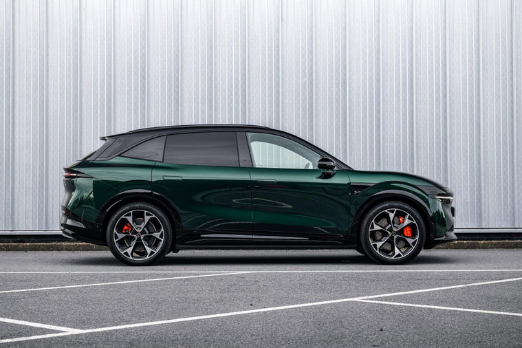 Vehicle Image 6