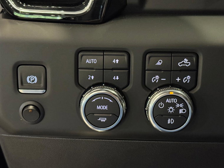 Vehicle Image 28