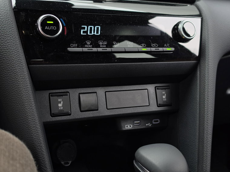 Vehicle Image 26