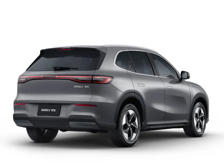 Vehicle Image 6