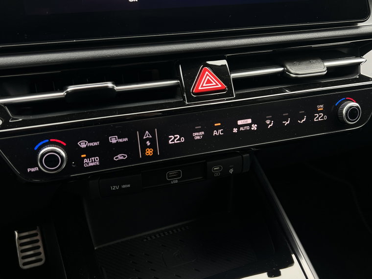 Vehicle Image 24