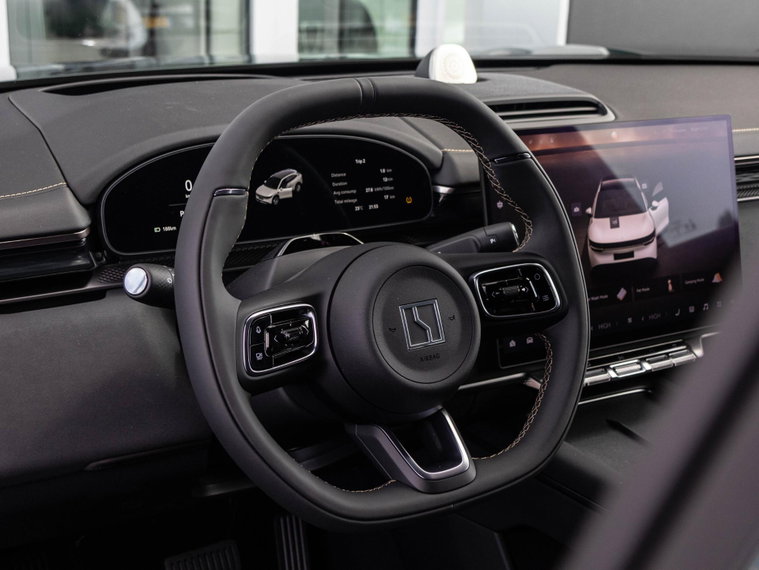 Vehicle Image 36