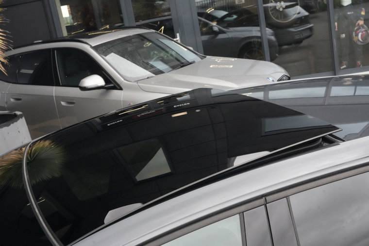 Vehicle Image 22