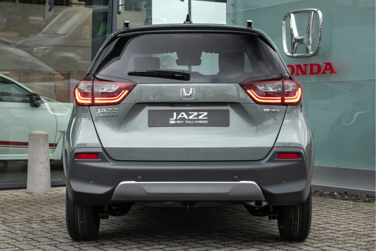 Vehicle Image 11