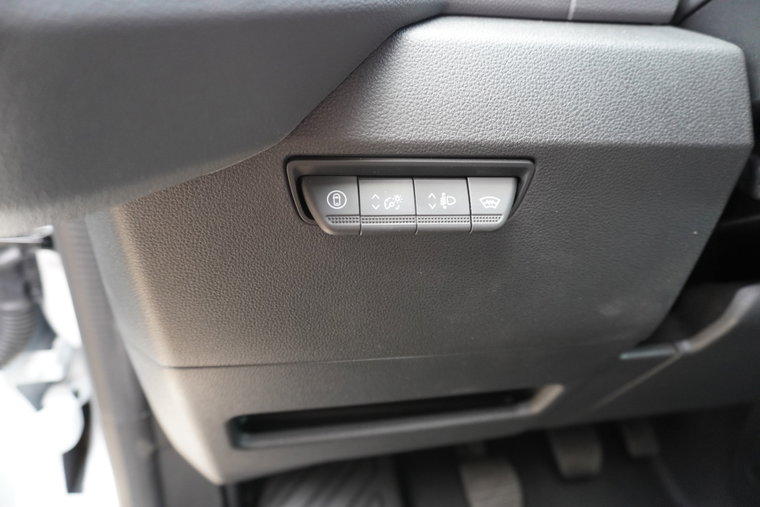 Vehicle Image 26