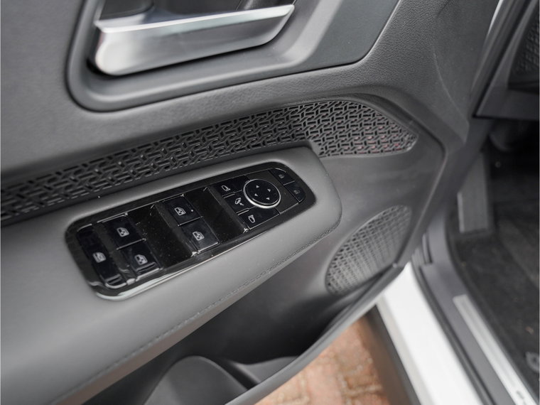 Vehicle Image 45