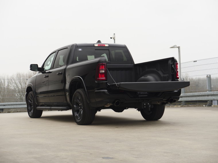 Vehicle Image 21