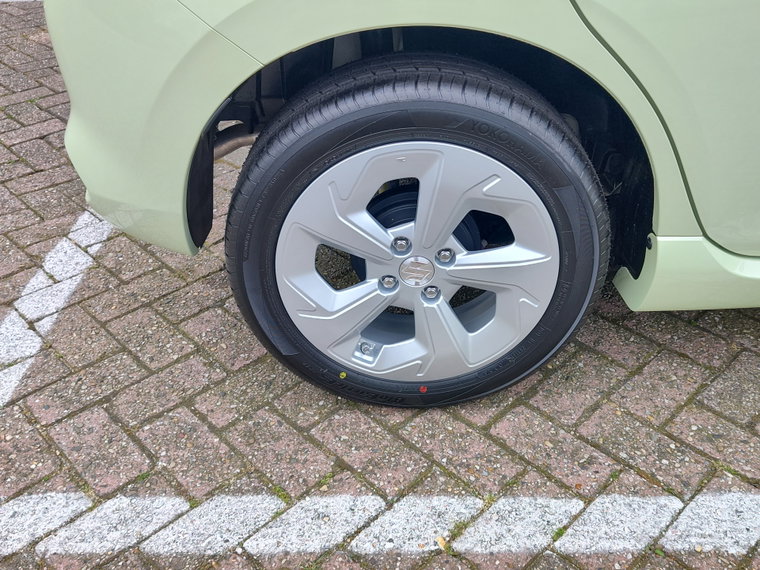 Vehicle Image 31