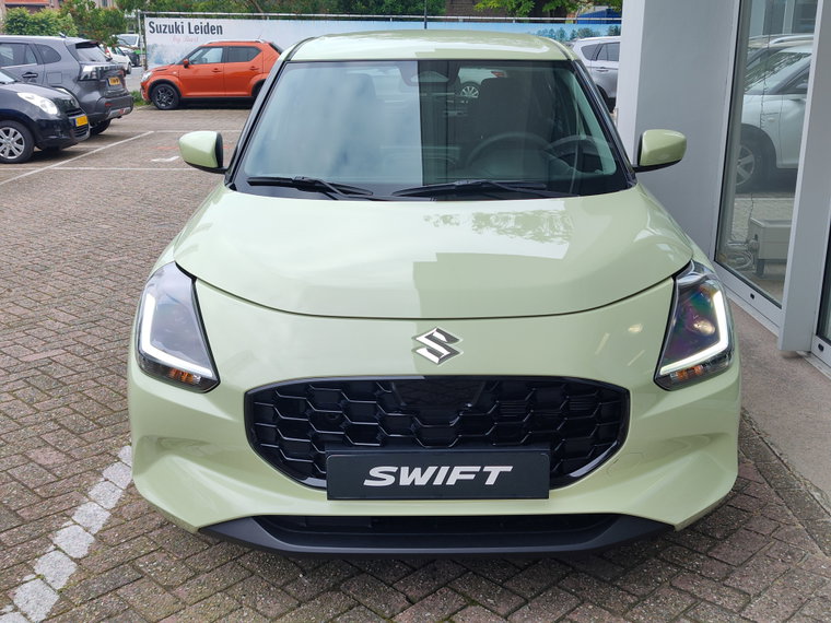 Vehicle Image 8