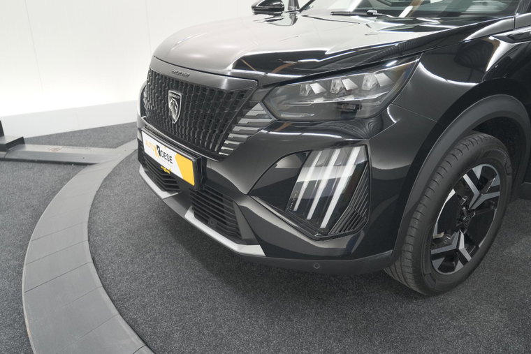 Vehicle Image 17