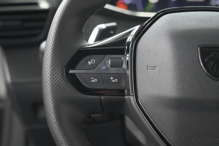 Vehicle Image 33