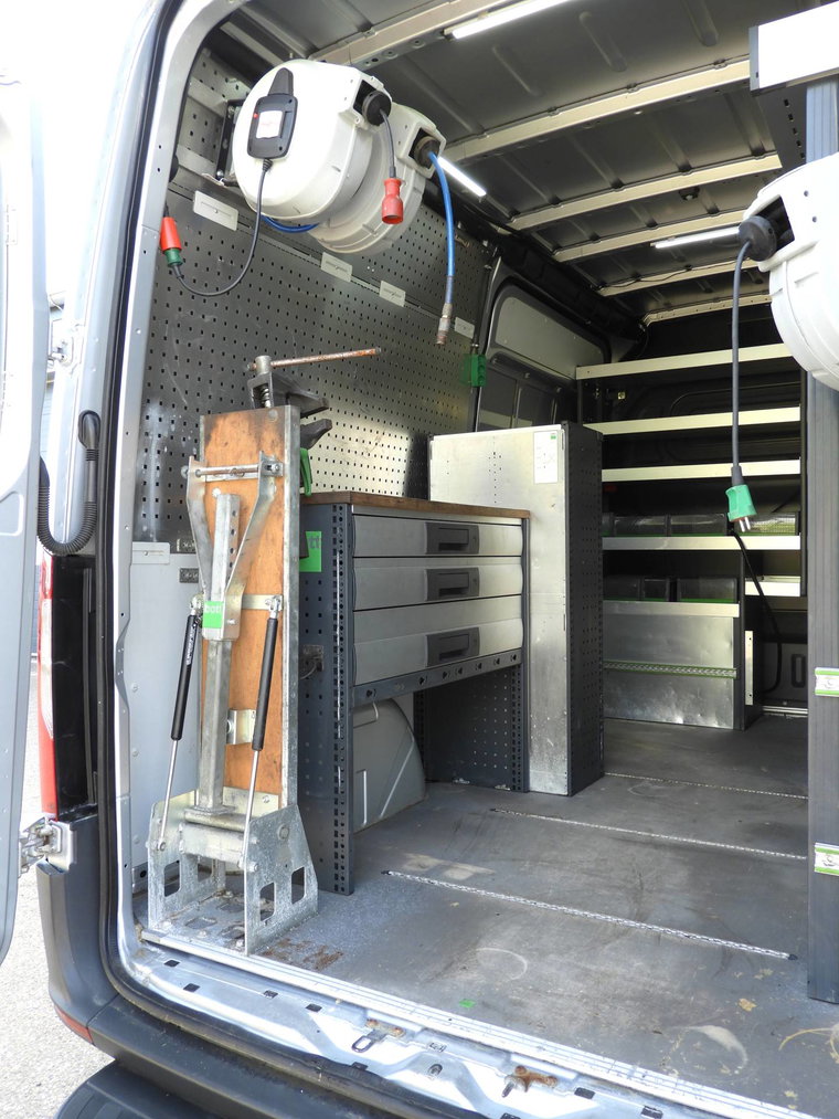 Vehicle Image 22
