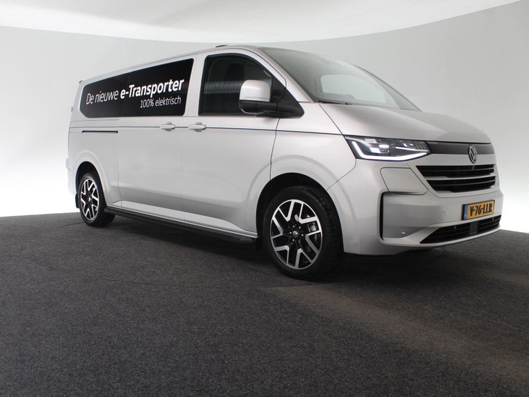 Vehicle Image 38